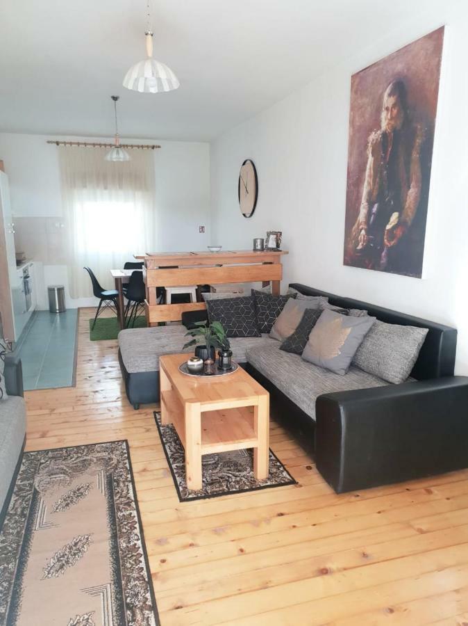 Apartmani Andrej Udbina Exterior photo
